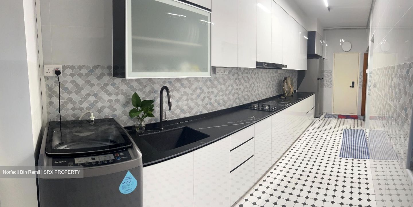 Blk 204B Compassvale Drive (Sengkang), HDB 5 Rooms #633833411
